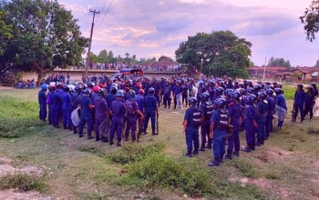 रौतहटमा सुरक्षाकर्मी र स्थानीयबीच झडप, डीएसपीसहित ७ प्रहरी घाइते